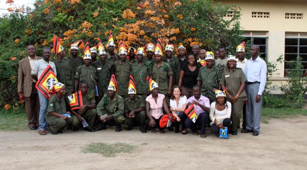 Uganda park rangers with cell phones may help stop next world influenza epidemic
